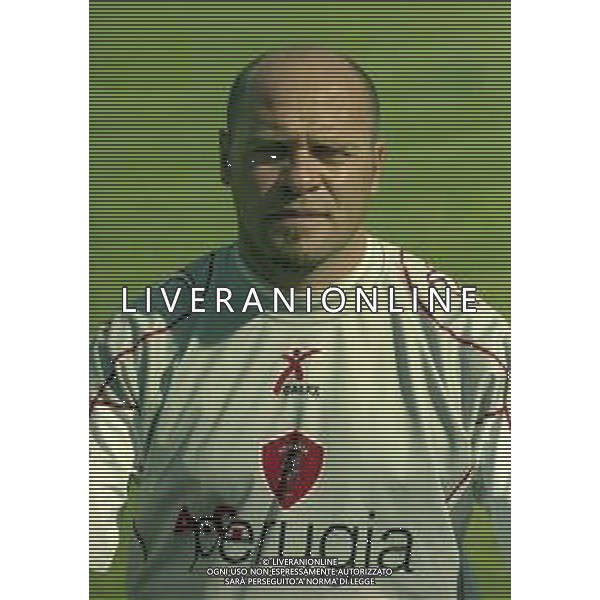 2000-2001 PERUGIA PRIMI PIANI ROSA GIOCATORI NELLA FOTO SERSE COSMI ALLENATORE PERUGIA CALCIO AG ALDO LIVERANI SAS