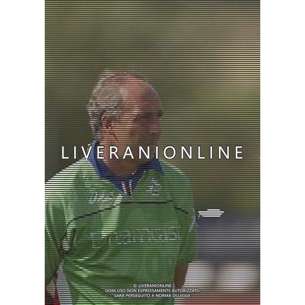 1999-2000 VAL DI FIEMME-PARTITA AMICHEVOLE SAMPDORIA CALCIO NELLA FOTO GIAN PIERO VENTURA ALLENATORE SAMPDORIA CALCIO AG ALDO LIVERANI SAS