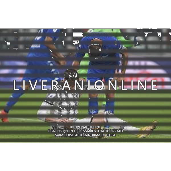 Torino 21.10.2022 Allianz Stadium ©Manuela Viganti/Agenzia Aldo Liverani Juventus vs Empoli Campionato Calcio Serie A TIM 2022/2023 11a giornata Nella foto: dusan vlahovic e filippo bandinelli / AGENZIA ALDO LIVERANI SAS