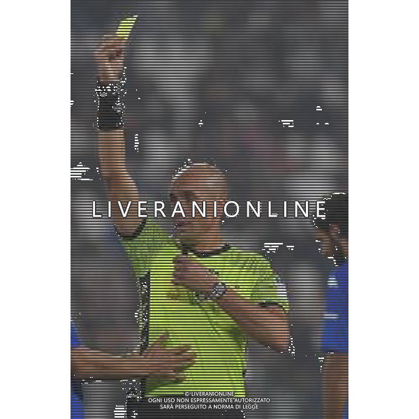Torino 21.10.2022 Allianz Stadium ©Manuela Viganti/Agenzia Aldo Liverani Juventus vs Empoli Campionato Calcio Serie A TIM 2022/2023 11a giornata Nella foto: Arbitro micheal fabbri con il cartellino giallo / AGENZIA ALDO LIVERANI SAS