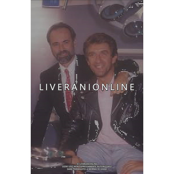 RETROSPETTIVA ANTONIO RICCI AUTORE TELEVISIVO NELLA FOTO EZIO GREGGIO-ANTONIO RICCI NELLA TRASMISSIONE TELEVISIVA “ODIENS“ AG ALDO LIVERANI SAS 