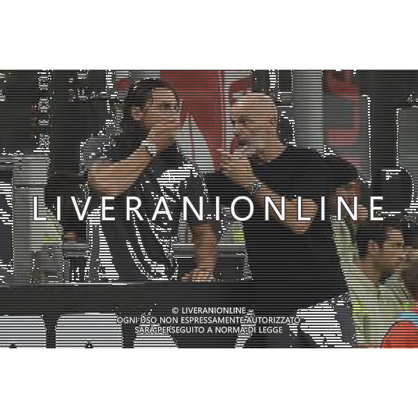 Zlatan Ibrahimovic (Milan) e Stefano Pioli allenatore Milan parlano durante la gara Milan vs Monza Milano 22-10-2022 Stadio Giuseppe Meazza - San Siro Campionato Serie A TIM - 11a giornata foto Roberto Garavaglia/ag. Aldo Liverani sas / AGENZIA ALDO LIVERANI SAS
