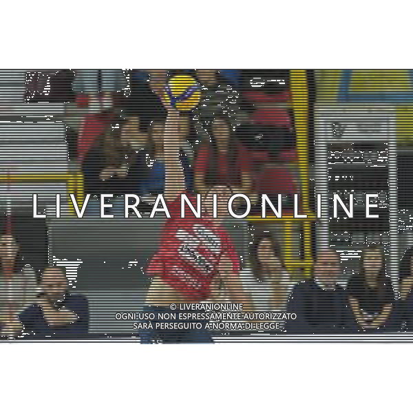 Charalampos Andreopoulos - Gioiella Prisma Taranto al servizio durante la partita tra WithU Verona e Gioiella Prisma Taranto valida per la quarta giornata del campionato italiano di volley Superlega tenutosi a Verona, Italy il 21 ottobre 2021 presso il Pala AGSM-AIM. ©Tommasini / AGENZIA ALDO LIVERANI SAS