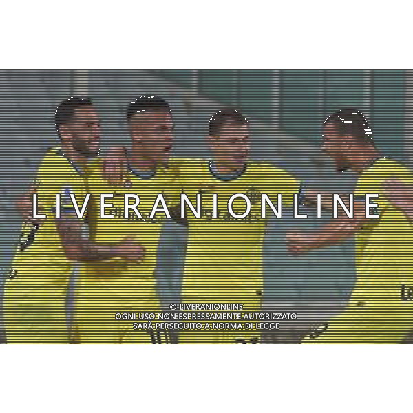 Fiorentina - Inter Campionato di Calcio Serie A TIM 22/10/2022 - nella foto: Esultanza Martinez Lautaro (f.c.Internazionale)-dopo il goal su rigore con hakan calhanoglu e nicolo\' barella e edin dzeko ©Claudio Zamagni/Agenzia Aldo Liverani s.a.s. / AGENZIA ALDO LIVERANI SAS