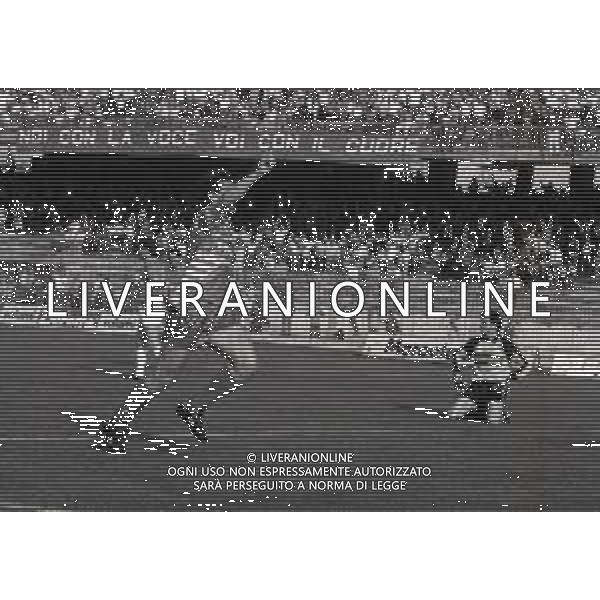 16-10-1988 MONZA CAMPIONATO DI CALCIO SERIE B MONZA-BRESCIA 2-0 NELLA FOTO DOPO GOAL GIOVANNI STROPPA AG ALDO LIVERANI SAS