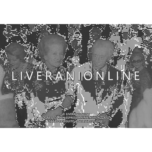 RETROSPETTIVA ARTHUR RUBINSTEIN PIANISTA NELLA FOTO ARTHUR RUBINSTEIN A CANNES NELL\'ANNO 1972 CON LA MOGLIE AG ALDO LIVERANI SAS