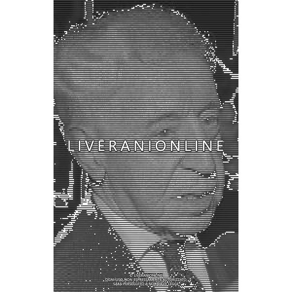 RETROSPETTIVA ARTHUR RUBINSTEIN PIANISTA NELLA FOTO ARTHUR RUBINSTEIN A CANNES NELL\'ANNO 1972 AG ALDO LIVERANI SAS