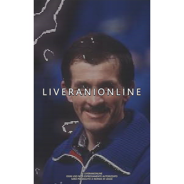 RETROSPETTIVA MAURIZIO DA ZOLT FONDISTA NELLA FOTO MAURIZIO DA ZOLT ALLA TRASMISSIONE DELLA DOMENICA SPORTIVA NELL\'ANNO 1986-1987 AG ALDO LIVERANI SAS