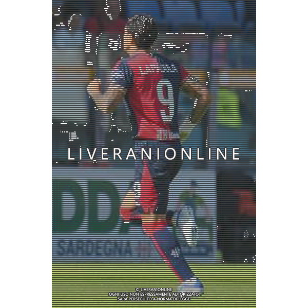 29-10-2022. Cagliari Calcio-Reggina C.S. 11° giornata serie BKT 2022/2023, stadio Unipol Domus Cagliari. Foto Salvatore Moi/Aldo Liverani s.a.s. Nella foto: Gol ed esultanza del Cagliari contro Reggina in casa, allo Stadio Unipol Domus di Cagliari. Segna: Gianluca Lapadula Cagliari ©MOI SALVATORE/AGENZIA ALDO LIVERANI SAS