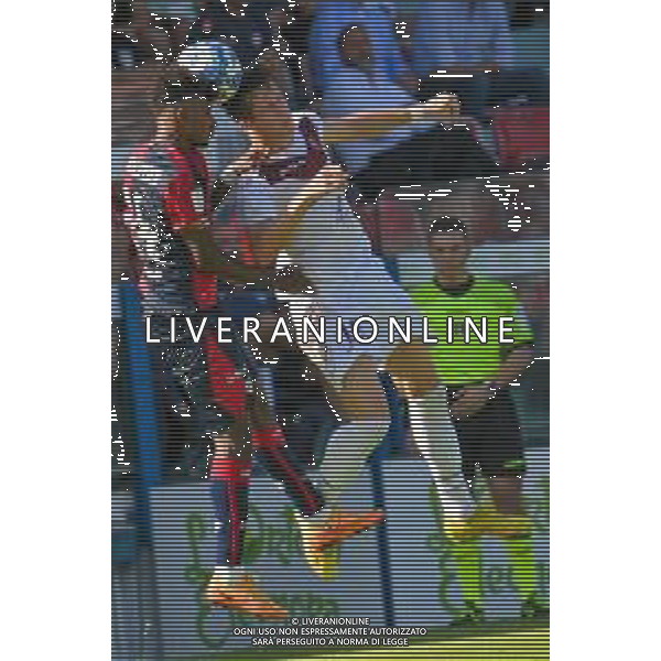 29-10-2022. Cagliari Calcio-Reggina C.S. 11° giornata serie BKT 2022/2023, stadio Unipol Domus Cagliari. Foto Salvatore Moi/Aldo Liverani s.a.s. Nella foto: Capradossi Cagliari, Giovanni Fabbian Reggina ©MOI /AGENZIA ALDO LIVERANI SAS
