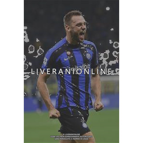 Stefan de Vrij (Inter) esulta dopo il gol dell\'1 a 0 Inter vs Sampdoria Milano 29-10-2022 Stadio Giuseppe Meazza - San Siro Campionato Serie A TIM - 12a giornata foto Roberto Garavaglia/ag. Aldo Liverani sas / AGENZIA ALDO LIVERANI SAS