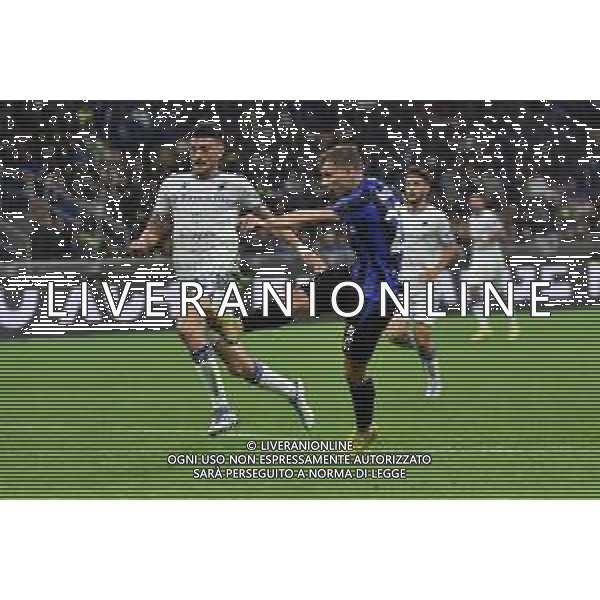 Nicolo\' Barella (Inter) segna il gol del 2 a 0 Inter vs Sampdoria Milano 29-10-2022 Stadio Giuseppe Meazza - San Siro Campionato Serie A TIM - 12a giornata foto Roberto Garavaglia/ag. Aldo Liverani sas / AGENZIA ALDO LIVERANI SAS