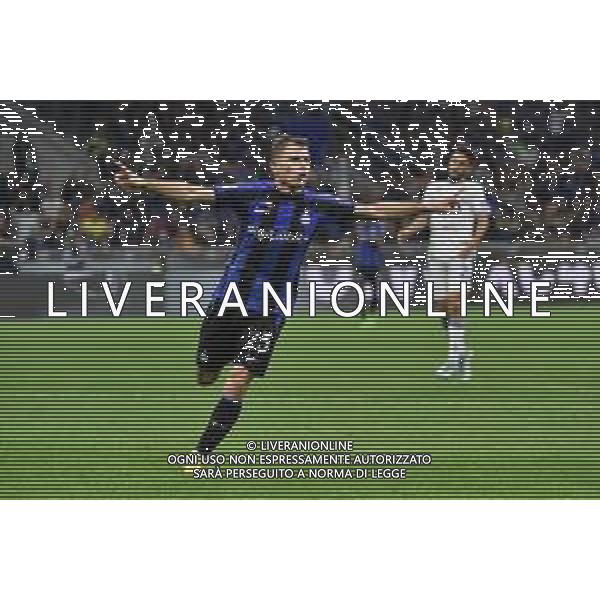 Nicolo\' Barella (Inter) esulta dopo il gol del 2 a 0 Inter vs Sampdoria Milano 29-10-2022 Stadio Giuseppe Meazza - San Siro Campionato Serie A TIM - 12a giornata foto Roberto Garavaglia/ag. Aldo Liverani sas / AGENZIA ALDO LIVERANI SAS