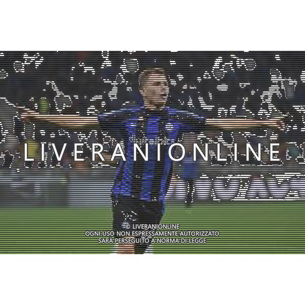 Nicolo\' Barella (Inter) esulta dopo il gol del 2 a 0 Inter vs Sampdoria Milano 29-10-2022 Stadio Giuseppe Meazza - San Siro Campionato Serie A TIM - 12a giornata foto Roberto Garavaglia/ag. Aldo Liverani sas / AGENZIA ALDO LIVERANI SAS