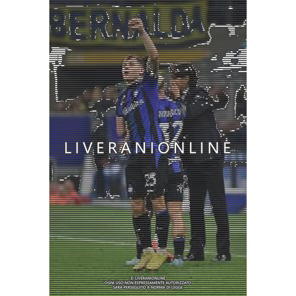 Nicolo\' Barella (Inter) esulta dopo il gol del 2 a 0 Inter vs Sampdoria Milano 29-10-2022 Stadio Giuseppe Meazza - San Siro Campionato Serie A TIM - 12a giornata foto Roberto Garavaglia/ag. Aldo Liverani sas / AGENZIA ALDO LIVERANI SAS