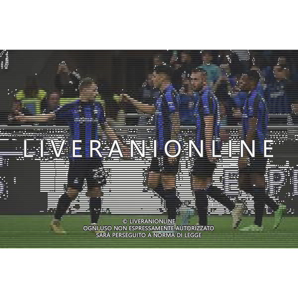 esultanza Inter dopo il gol del 3 a 0 Joaquin Correa con stefan de vrij e nicolo\' barella Inter vs Sampdoria Milano 29-10-2022 Stadio Giuseppe Meazza - San Siro Campionato Serie A TIM - 12a giornata foto Roberto Garavaglia/ag. Aldo Liverani sas / AGENZIA ALDO LIVERANI SAS