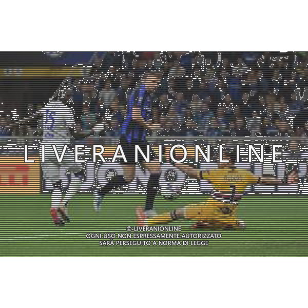 Edin Dzeko (Inter) occasione da gol Inter vs Sampdoria Milano 29-10-2022 Stadio Giuseppe Meazza - San Siro Campionato Serie A TIM - 12a giornata foto Roberto Garavaglia/ag. Aldo Liverani sas / AGENZIA ALDO LIVERANI SAS