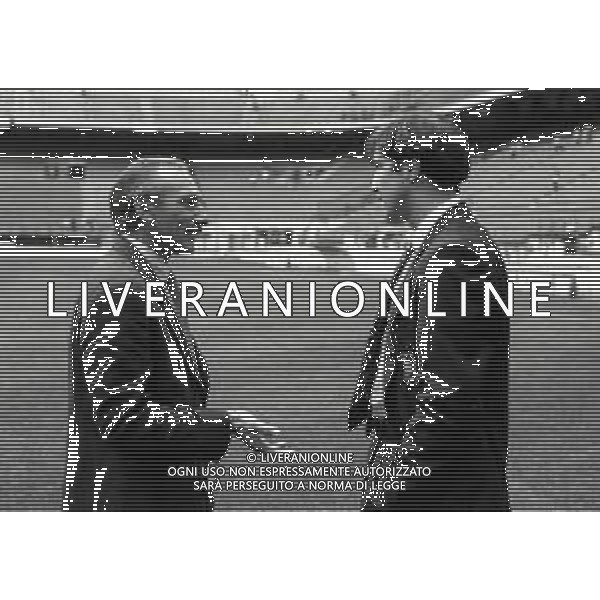 26-09-1993 MILANO CAMPIONATO DI CALCIO SERIE A INTER-PIACENZA 2-0 NELLA FOTO WALTER ZENGA CON LUIGI CAGNI ALLENATORE PIACENZA CALCIO AG ALDO LIVERANI SAS 