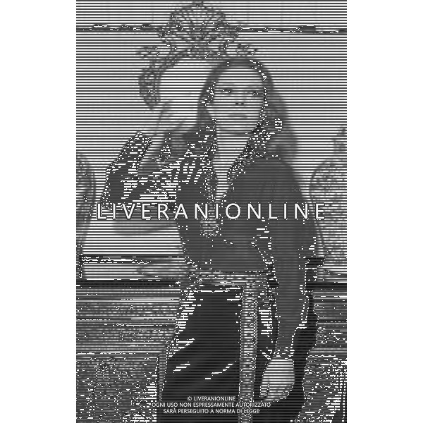 RETROSPETTIVA STEFANIA CAREDDU ATTRICE NELLA FOTO NELLA SUA ABITAZIONE A BERGAMO NOVEMBRE 1976 ©Archivio Giovanni Liverani/AGENZIA ALDO LIVERANI SAS