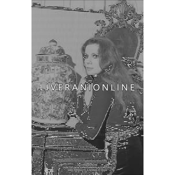 RETROSPETTIVA STEFANIA CAREDDU ATTRICE NELLA FOTO NELLA SUA ABITAZIONE A BERGAMO NOVEMBRE 1976 ©Archivio Giovanni Liverani/AGENZIA ALDO LIVERANI SAS