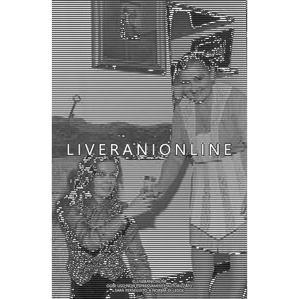RETROSPETTIVA STEFANIA CAREDDU ATTRICE NELLA FOTO NELLA SUA ABITAZIONE A BERGAMO NOVEMBRE 1976 ©Archivio Giovanni Liverani/AGENZIA ALDO LIVERANI SAS