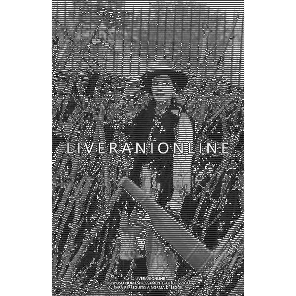 RETROSPETTIVA STEFANIA CAREDDU ATTRICE NELLA FOTO A BERGAMO NOVEMBRE 1976 CON IL FUCILE DA CACCIA ©Archivio Giovanni Liverani/AGENZIA ALDO LIVERANI SAS