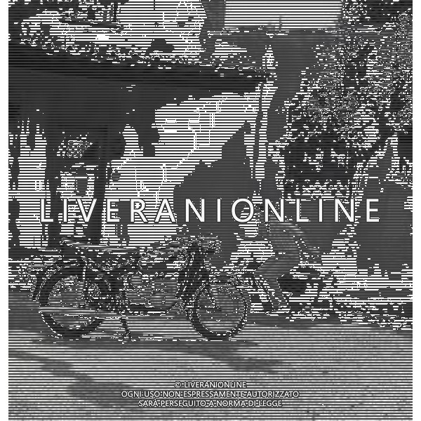 RETROSPETTIVA PHILIPPE LEROY ATTORE NELLA FOTO PHILIPPE LEROY A ROMA NELL\'ANNO 1967 AG ALDO LIVERANI SAS