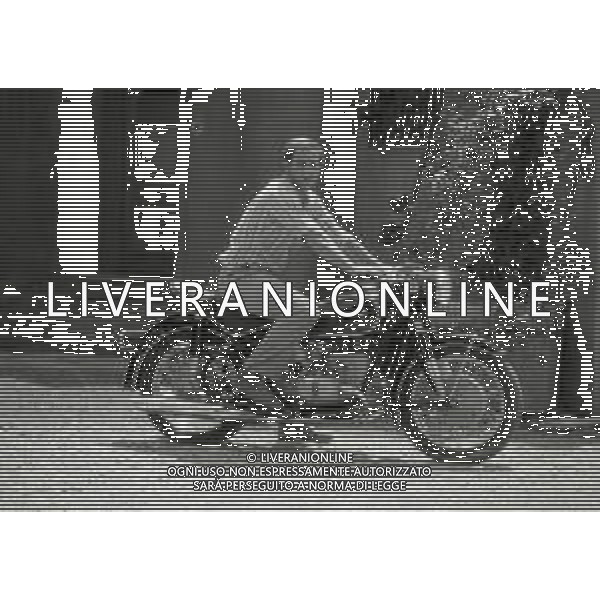 RETROSPETTIVA PHILIPPE LEROY ATTORE NELLA FOTO PHILIPPE LEROY A ROMA NELL\'ANNO 1967 AG ALDO LIVERANI SAS