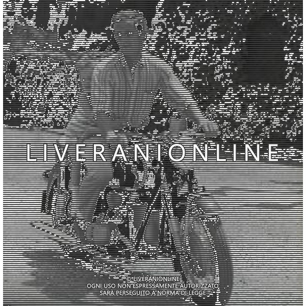RETROSPETTIVA PHILIPPE LEROY ATTORE NELLA FOTO PHILIPPE LEROY CON FRANCOIS LAURENT E LA FIGLIA PHILIPPINE A ROMA NELL\'ANNO 1967 AG ALDO LIVERANI SAS