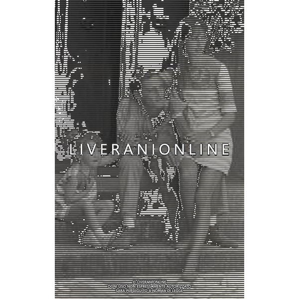 RETROSPETTIVA PHILIPPE LEROY ATTORE NELLA FOTO PHILIPPE LEROY CON FRANCOIS LAURENT E LA FIGLIA PHILIPPINE A ROMA NELL\'ANNO 1967 AG ALDO LIVERANI SAS