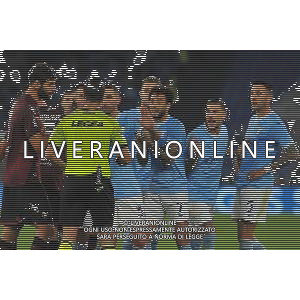 Lazio vs Salernitana Campionato Serie A TIM - 12 Giornata Stadio Olimpico - Roma 30-10-2022 nella foto Proteste Lazio con Fazio e arbitro ©Federico Gaetano / AGENZIA ALDO LIVERANI SAS