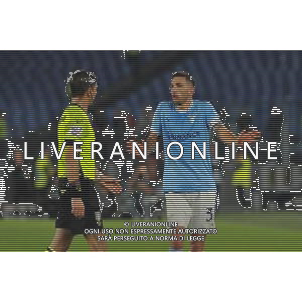 Lazio vs Salernitana Campionato Serie A TIM - 12 Giornata Stadio Olimpico - Roma 30-10-2022 nella foto Cataldi protesta con arbitro Manganiello ©Federico Gaetano / AGENZIA ALDO LIVERANI SAS