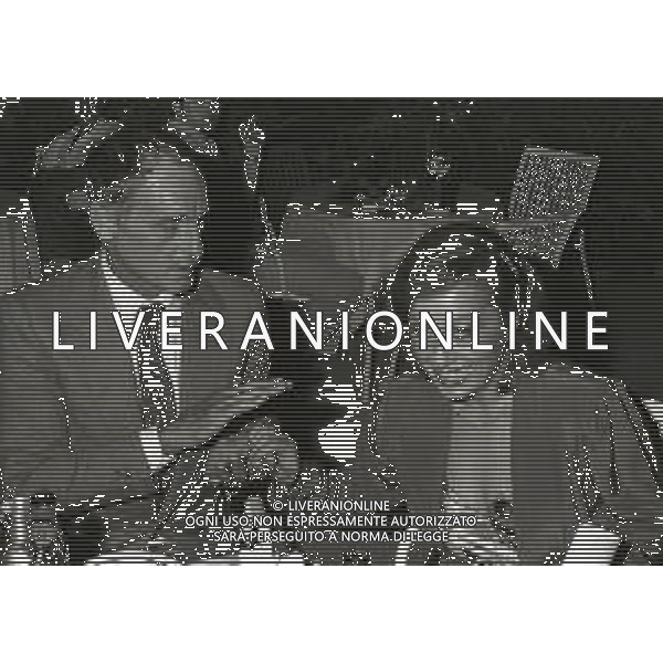 RETROSPETTIVA PHILIPPE LEROY ATTORE NELLA FOTO PHILIPPE LEROY A TAORMINA NELL\'ANNO 1980 AL DAVID DI DONATELLO CON LA MOGLIE DI ALFIO DE MARIA AG ALDO LIVERANI SAS