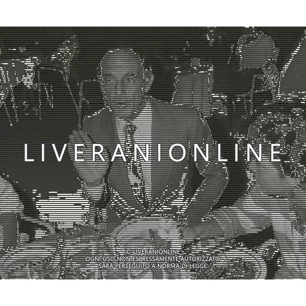 RETROSPETTIVA PHILIPPE LEROY ATTORE NELLA FOTO PHILIPPE LEROY A TAORMINA NELL\'ANNO 1980 AL PREMIO DAVID DI DONATELLO CON LA FIGLIA PHILIPPINE AG ALDO LIVERANI SAS