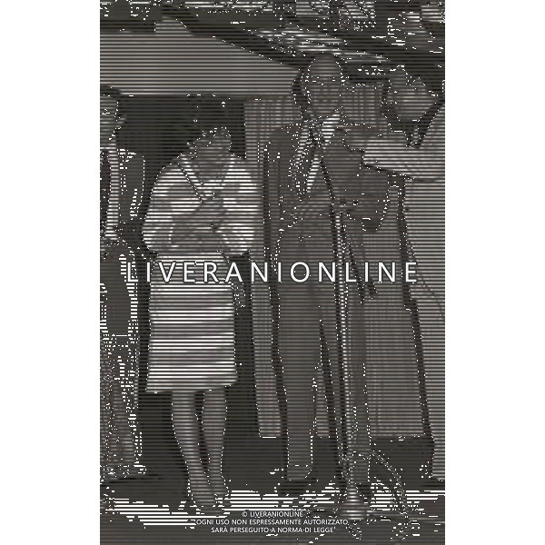 RETROSPETTIVA PHILIPPE LEROY ATTORE NELLA FOTO PHILIPPE LEROY A TAORMINA NELL\'ANNO 1980 AL PREMIO DAVID DI DONATELLO CON LA FIGLIA PHILIPPINE AG ALDO LIVERANI SAS