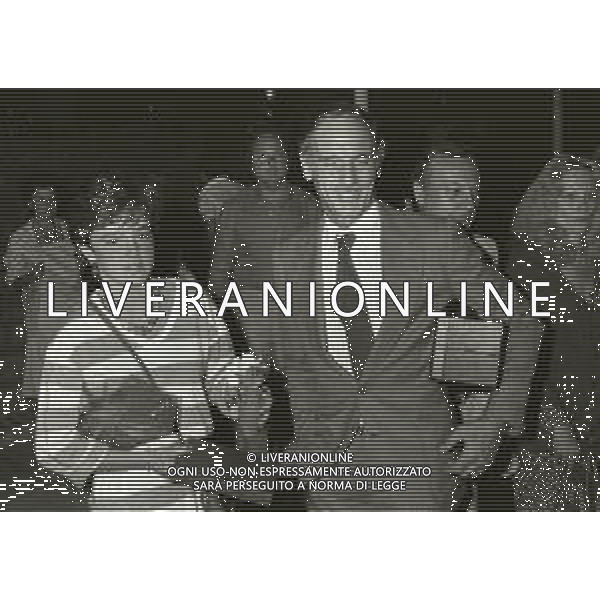 RETROSPETTIVA PHILIPPE LEROY ATTORE NELLA FOTO PHILIPPE LEROY A TAORMINA NELL\'ANNO 1980 AL PREMIO DAVID DI DONATELLO CON LA FIGLIA PHILIPPPINE AG ALDO LIVERANI SAS