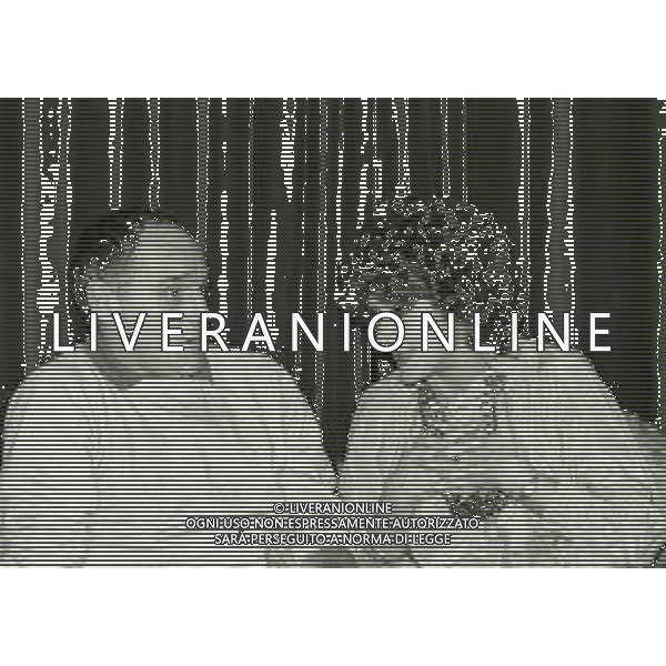RETROSPETTIVA PHILIPPE LEROY ATTORE NELLA FOTO PHILIPPE LEROY A MILANO NELL\'ANNO 1978 AL TEATRO MANZONI “UN TRAM CHIAMATO DESIDERIO“ CON FRANCESCA BENEDETTI AG ALDO LIVERANI SAS