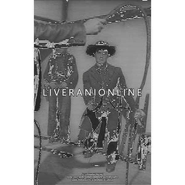 RETROSPETTIVA PHILIPPE LEROY ATTORE NELLA FOTO PHILIPPE LEROY SUL SET DEL FILM “YANKEE“ A ROMA NELL\'ANNO 1967 AG ALDO LIVERANI SAS 
