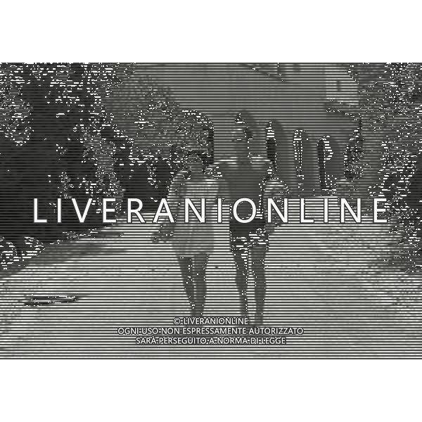 RETROSPETTIVA PHILIPPE LEROY ATTORE NELLA FOTO PHILIPPE LEROY A PORTO ROTONDO NELL\'ANNO 1973 CON EMMA BINI AG ALDO LIVERANI SAS