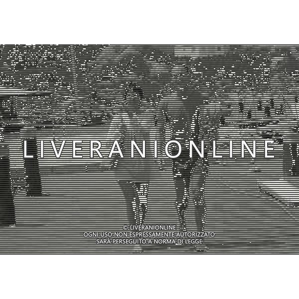 RETROSPETTIVA PHILIPPE LEROY ATTORE NELLA FOTO PHILIPPE LEROY A PORTO ROTONDO NELL\'ANNO 1973 CON EMMA BINI AG ALDO LIVERANI SAS