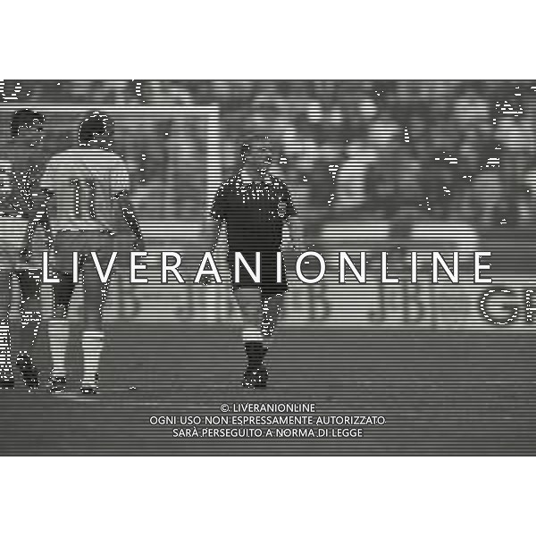 14-10-1989 BOLOGNA PARTITA AMICHEVOLE NAZIONALE ITALIANA -BRASILE 0-1 NELLA FOTO ARBITRO KOHL HELMUT AG ALDO LIVERANI SAS