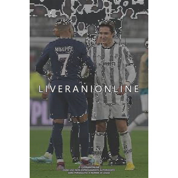 Torino 02.11.2022 Stadio Allianz Stadium ©Manuela Viganti/Agenzia Aldo Liverani Juventus vs Paris Saint Germain Champions League 2022/2023 Gruppo H Giornata 6 di 6 Nella foto: federico chiesa e kyllian mbappe\' a fine gara / AGENZIA ALDO LIVERANI SAS