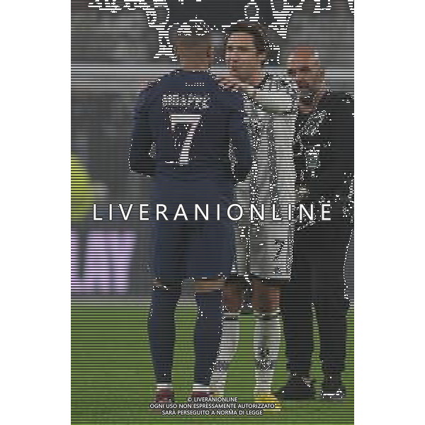 Torino 02.11.2022 Stadio Allianz Stadium ©Manuela Viganti/Agenzia Aldo Liverani Juventus vs Paris Saint Germain Champions League 2022/2023 Gruppo H Giornata 6 di 6 Nella foto: federico chiesa e kyllian mbappe\' a fine gara / AGENZIA ALDO LIVERANI SAS