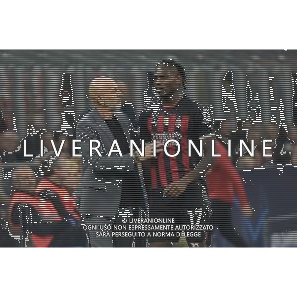 Stefano Pioli allenatore Milan e Rafael Leao (Milan) dopo la sostituzione Milan vs Salisburgo Milano 02-11-2022 Stadio Giuseppe Meazza - San Siro UEFA Champions League fase a gironi gruppo E - 6a giornata foto Roberto Garavaglia/ag. Aldo Liverani sas/ AGENZIA ALDO LIVERANI SAS