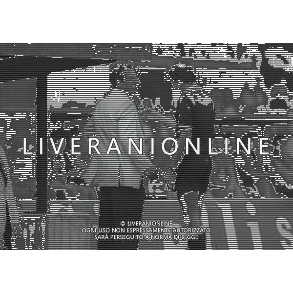 24-09-1989 VERONA-CAMPIONATO DI SERIE A VERONA-LAZIO 1-1 NELLA FOTO GIUSEPPE MATERAZZI DISCUTE CON L\'ARBITRO FABIO BALDAS AG ALDO LIVERANI SAS