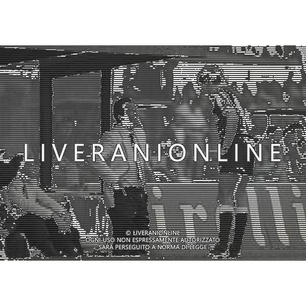 24-09-1989 VERONA-CAMPIONATO DI SERIE A VERONA-LAZIO 1-1 NELLA FOTO GIUSEPPE MATERAZZI DISCUTE CON L\'ARBITRO FABIO BALDAS AG ALDO LIVERANI SAS