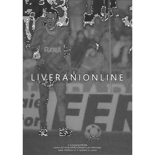 17-01-1990 VERONA CAMPIONATO DI CALCIO SERIE A VERONA-BARI 1-1 NELLA FOTO VITTORIO PUSCEDDU AG ALDO LIVERANI SAS