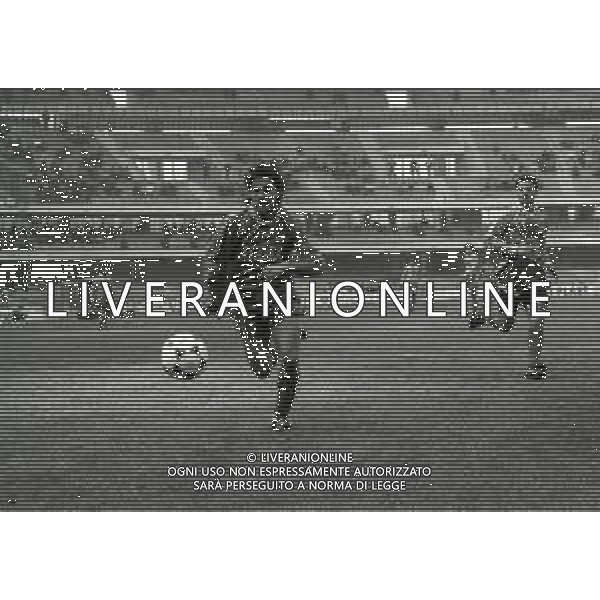 17-01-1990 VERONA CAMPIONATO DI CALCIO SERIE A VERONA-BARI 1-1 NELLA FOTO MAURIZIO IORIO AG ALDO LIVERANI SAS