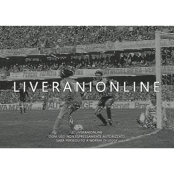 18-03-1990 VERONA CAMPIONATO DI CALCIO SERIE A VERONA-BOLOGNA 3-2 NELLA FOTO AZIONE DI GIOCO AG ALDO LIVERANI SAS