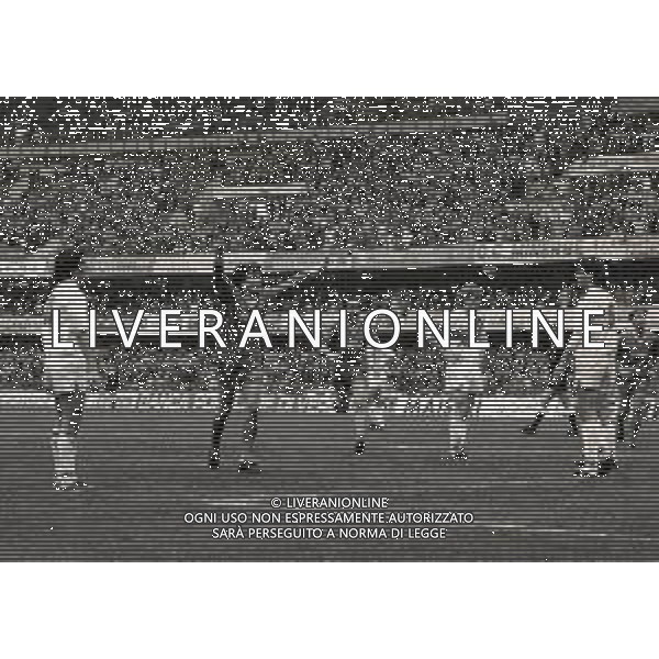 18-03-1990 VERONA CAMPIONATO DI CALCIO SERIE A VERONA-BOLOGNA 3-2 NELLA FOTO ESULTANZA DAVIDE PELLEGRINI DOPO IL GOAL AG ALDO LIVERANI SAS